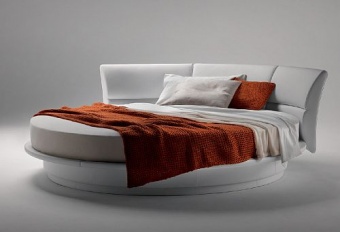 Кровать Poltrona Frau модель LULLABY DUE