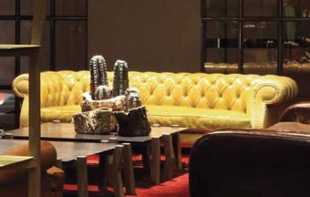 Diana Chester sofa 250x105 h.72 Tuscany Elba (A), small table Jil 130x130 h.35