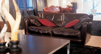 Bergere longe sofa. 200x105 h.79 Tuscany Lucca, profile Tuscany Siena - available also in the size 300x105 h.79; pouf 87x70 h.37