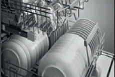 C 23 мая по 27 августа 2014 года – СКИДКА  от 15% на посудомоечные машины SMEG!