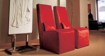 Vienna armchair. 45x83 h.100 Luxury Red profile Tuscany Red