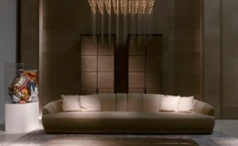 Grande Dame sofa. 352x120 h.79 Nabuck Sable